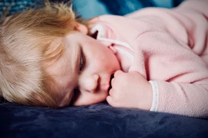 Πρώτο κουδούνι και βραδινός ύπνος!}