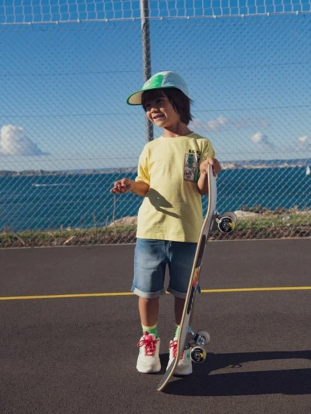 Κίτρινο μπλουζάκι με δεινόσαυρους για αγόρια