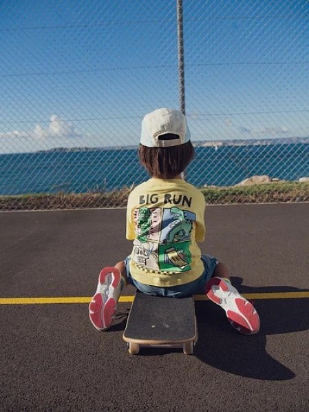 Κίτρινο μπλουζάκι με δεινόσαυρους για αγόρια