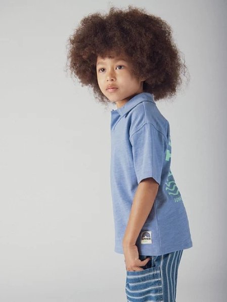 Μπλε μπλουζάκι με κινούμενα σχέδια στο πίσω μέρος για αγόρια